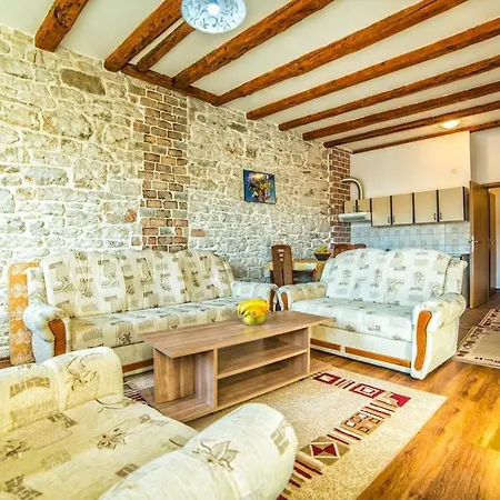 Apartmani Buje 公寓 *
