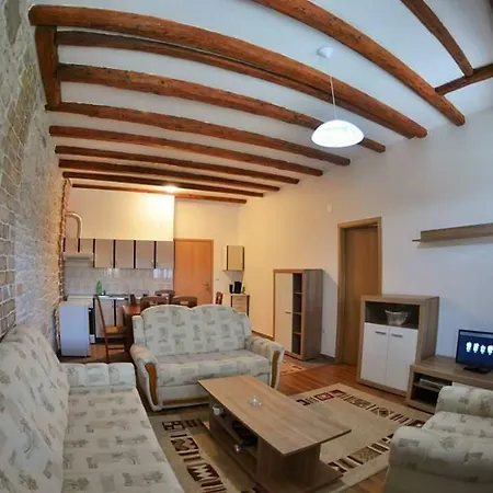 Apartmani Buje Апартаменты