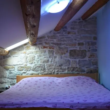 Apartmani Buje Апартаменты *