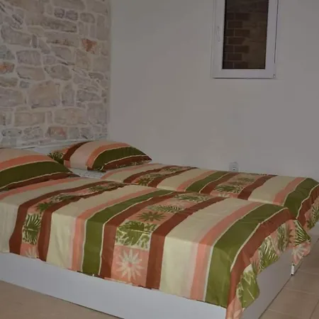 Apartmani Buje Апартаменты